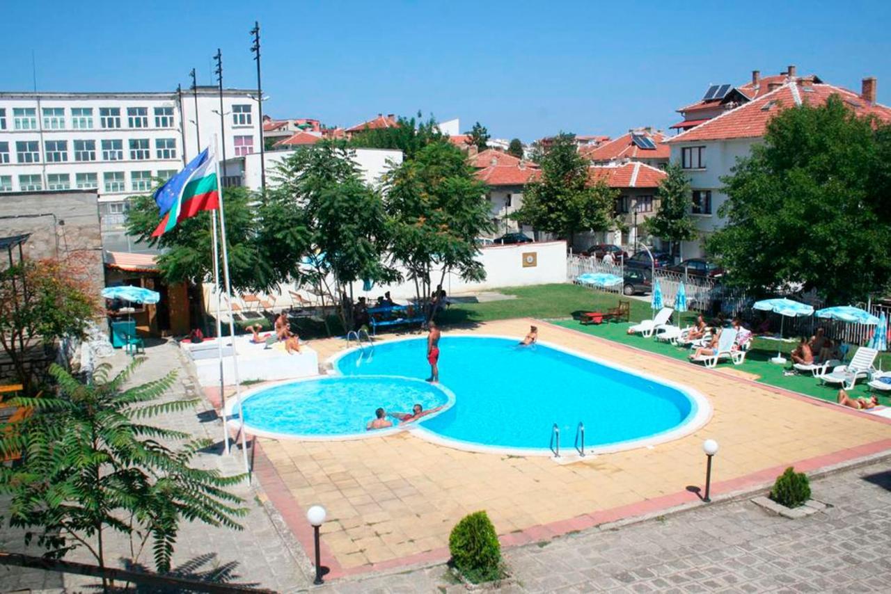 Central Hotel Sozopol Exterior photo