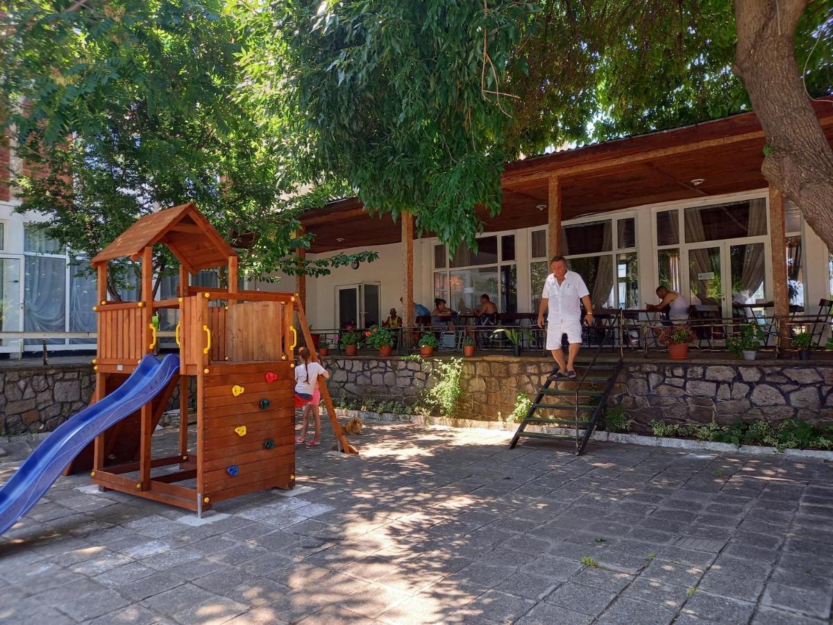 Central Hotel Sozopol Exterior photo