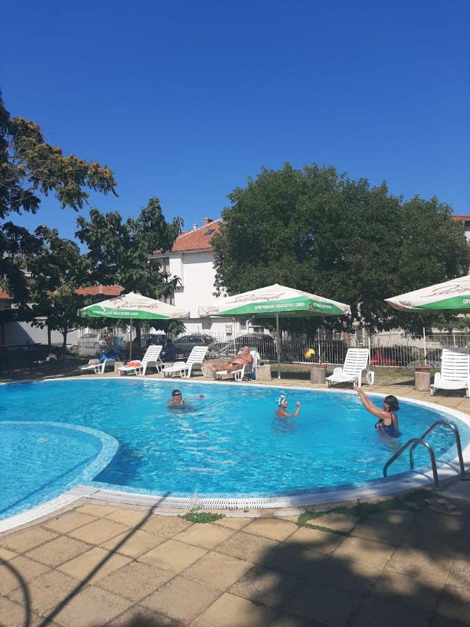 Central Hotel Sozopol Exterior photo